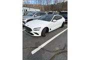 $28401 : Genesis G70 2023 2.0T 4dr Se thumbnail