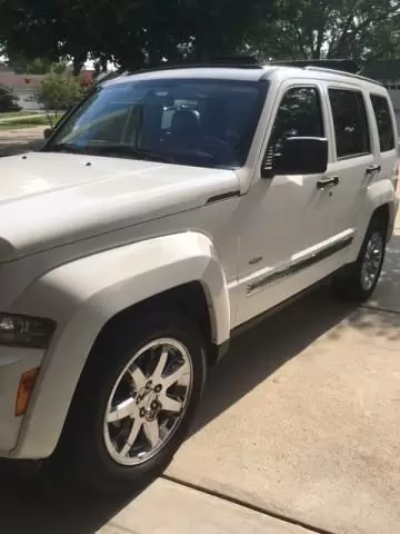 $3800 : 2011 Jeep Liberty Sport SUV image 1