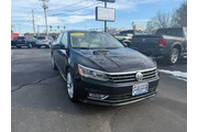 $14999 : 2017 Passat SE thumbnail
