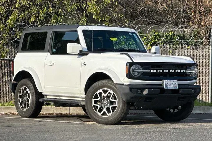 $37994 : Ford Bronco 2021 4x4 Outer B image 2