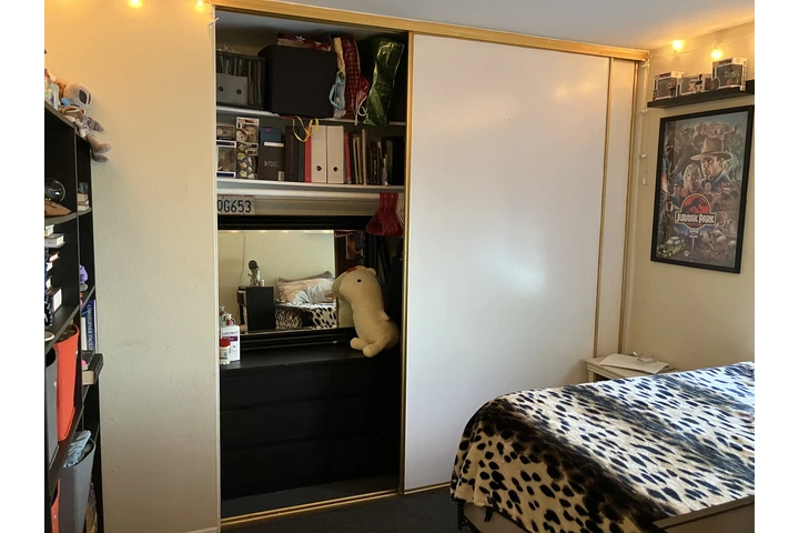 $975 : Cuarto De Renta image 4