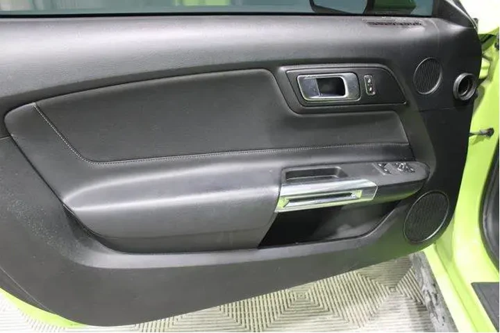 $21988 : Ford Mustang 2020 EcoBoost 2 image 6