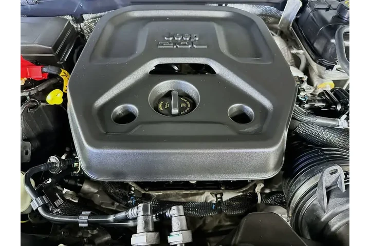 $27934 : Jeep Wrangler 2024 4x4 Sahar image 9