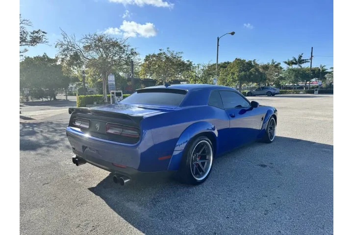 $31999 : 2018 Challenger 392 HEMI Scat image 6