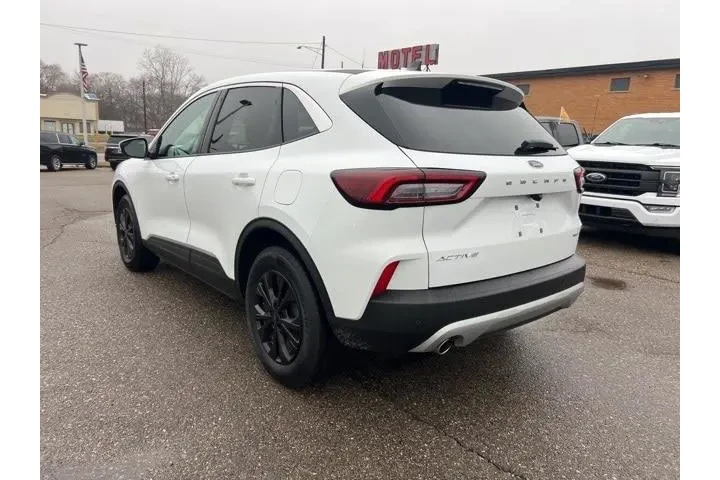 $22325 : Ford Escape 2023 AWD Active image 6