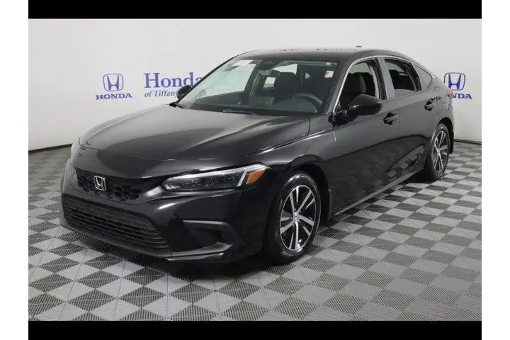 $26375 : Honda Civic 2024 LX 4dr Hatc image 3