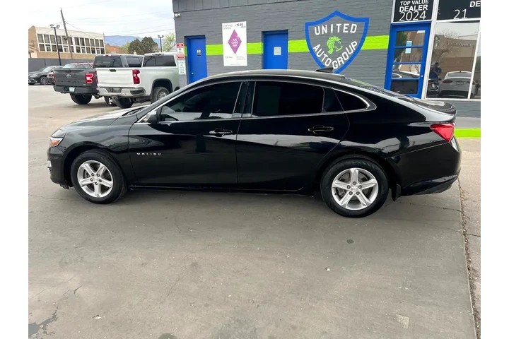 2019 Malibu LS image 8