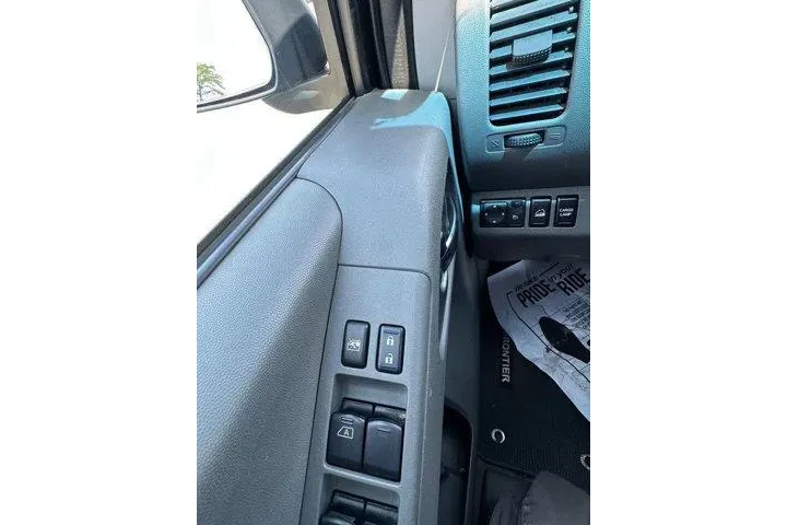 $8995 : Nissan Frontier 2016 4x4 SL image 9