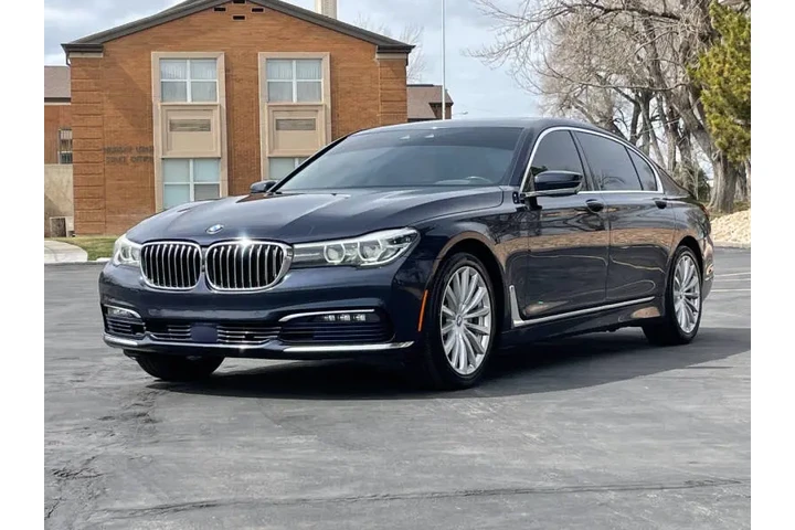 $12900 : 2016 BMW 7 Series 740i image 3