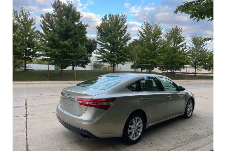 $10995 : 2015 Avalon XLE Premium image 7