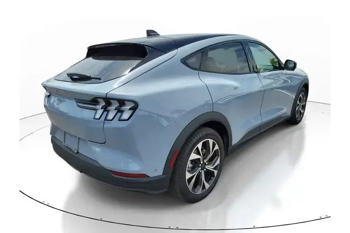 $28578 : Ford Mustang Mach-E 2024 Sel image 2