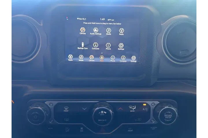 $25995 : Jeep Wrangler Unlimited 2022 image 9