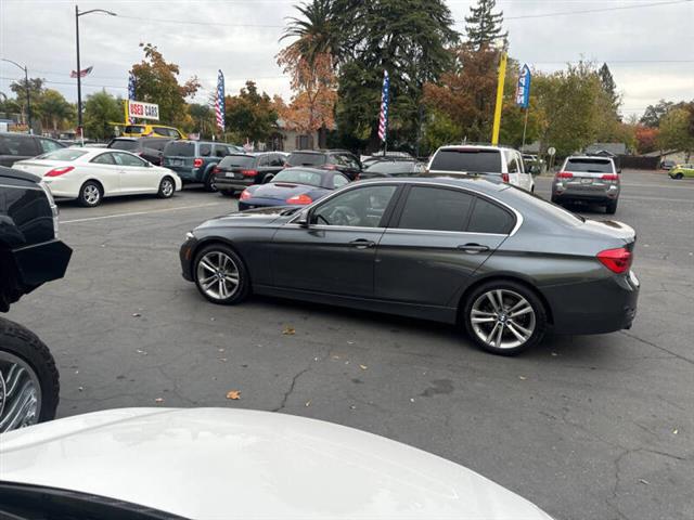 $14395 : 2017 BMW 3 Series 330i image 9