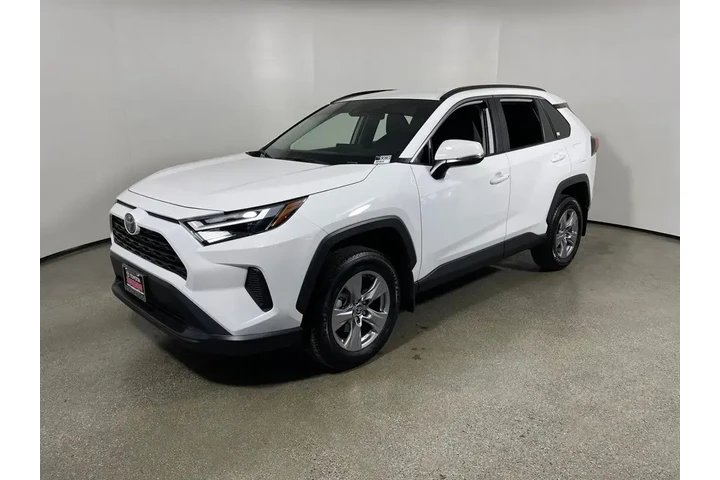 $35995 : Toyota RAV4 2025 AWD XLE 4dr image 7