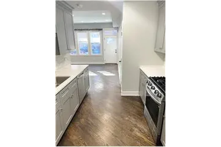 $3750 : Rental property with 3 bedro image 9