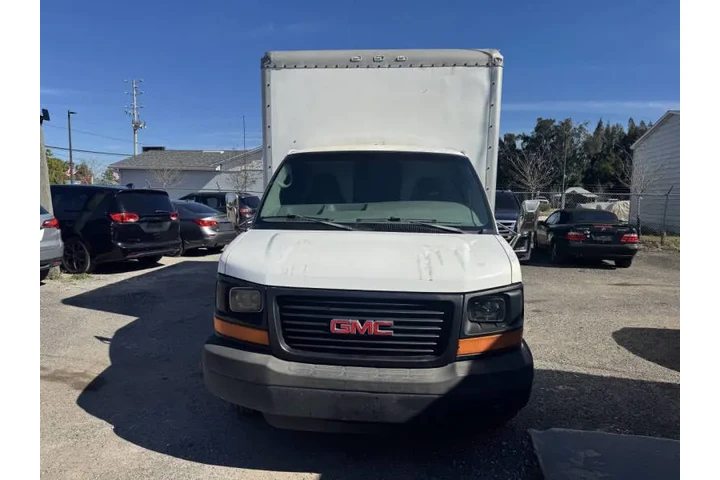 $6497 : 2004 GMC Savana 3500 image 2