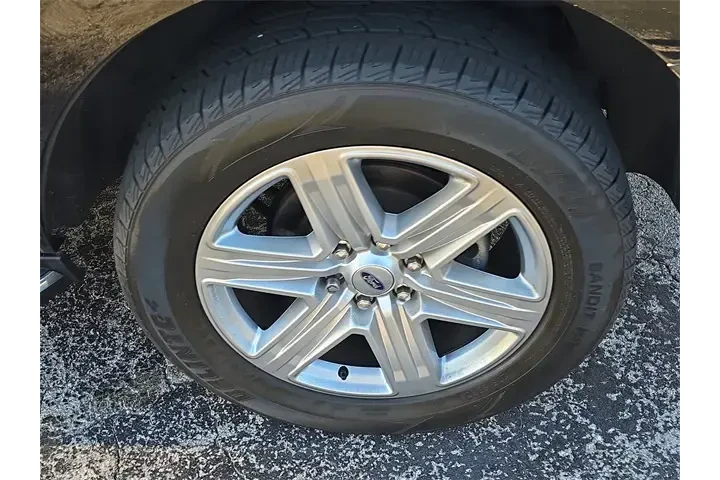 $29990 : Ford Expedition 2020 4x2 XLT image 5