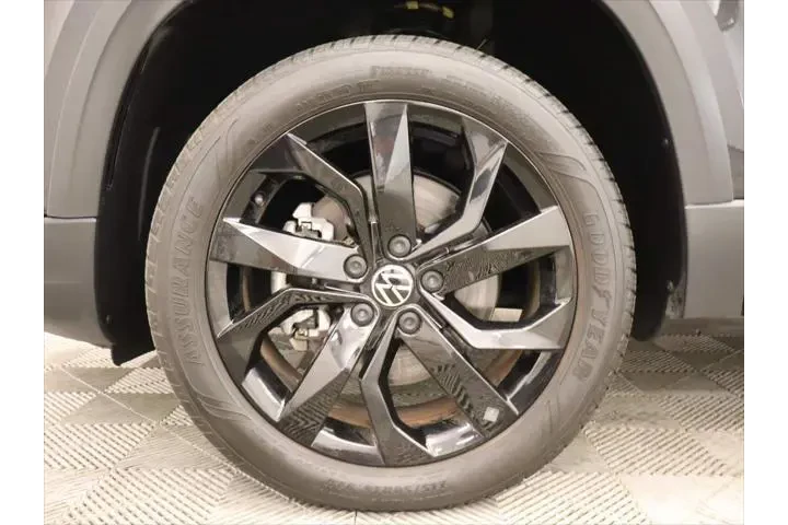 $18788 : Volkswagen Taos 2023 SE 4dr image 6