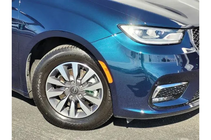 $29300 : Chrysler Pacifica Hybrid 202 image 9