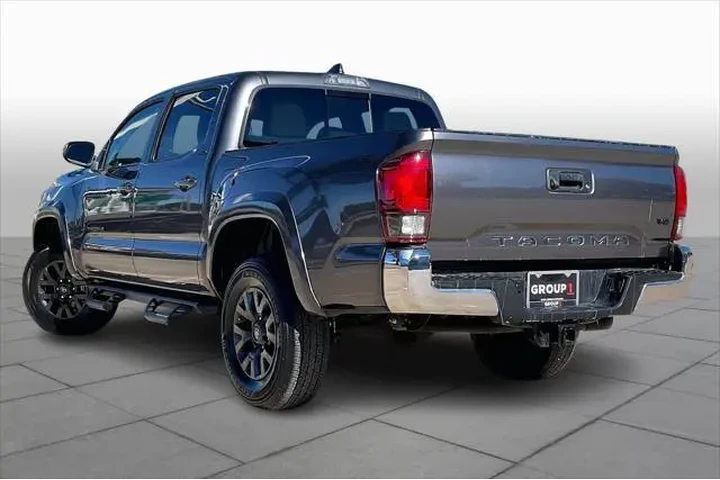 $30982 : Toyota Tacoma 2021 4x2 SR5 V image 10