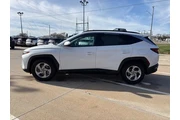 $23498 : Hyundai TUCSON 2024 SEL 4dr thumbnail