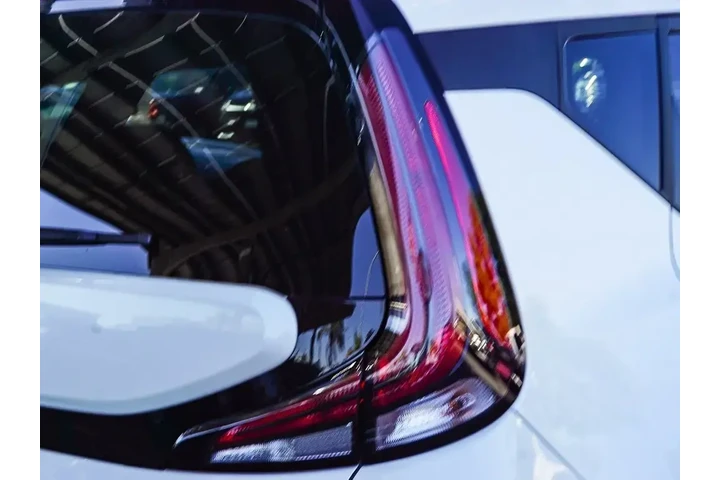 $19692 : Kia Soul 2023 EX 4dr Crossov image 10