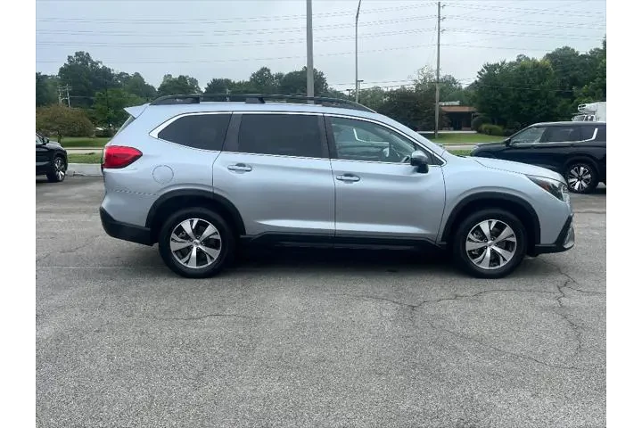 $23987 : Subaru Ascent 2023 AWD Premi image 2