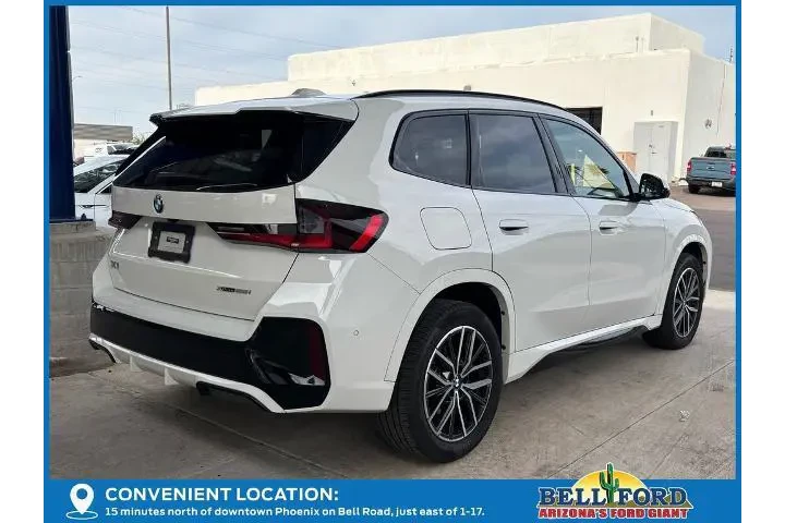 $29081 : BMW X1 2023 AWD xDrive28i 4d image 4