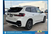 $29081 : BMW X1 2023 AWD xDrive28i 4d thumbnail