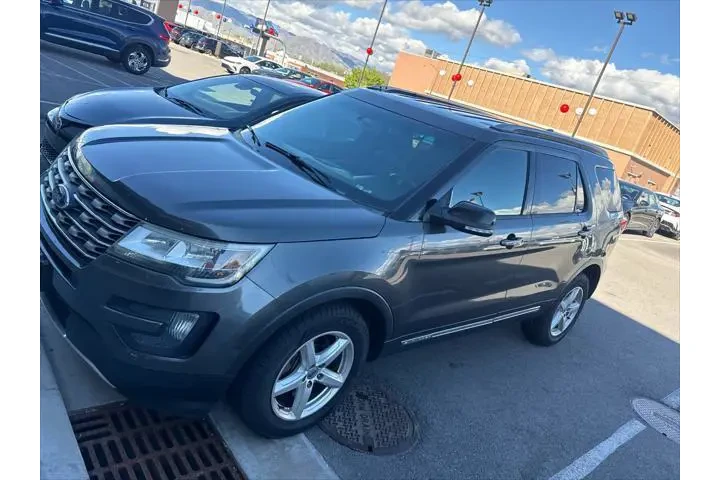 $11409 : Ford Explorer 2016 AWD XLT 4 image 1