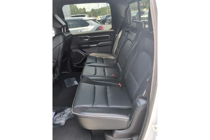 $38996 : Ram 1500 2025 4x4 Laramie 4d image 10