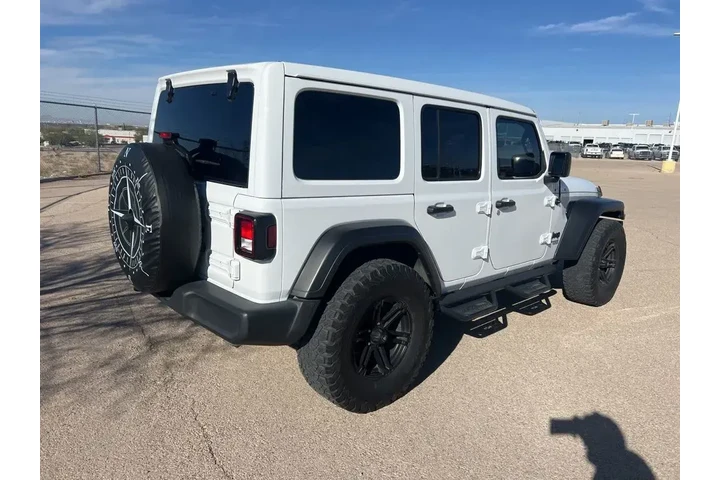 $30991 : Jeep Wrangler Unlimited 2021 image 2