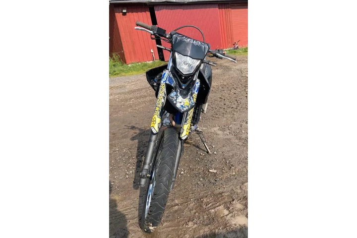 $1200 : Yamaha WR 125 R image 8