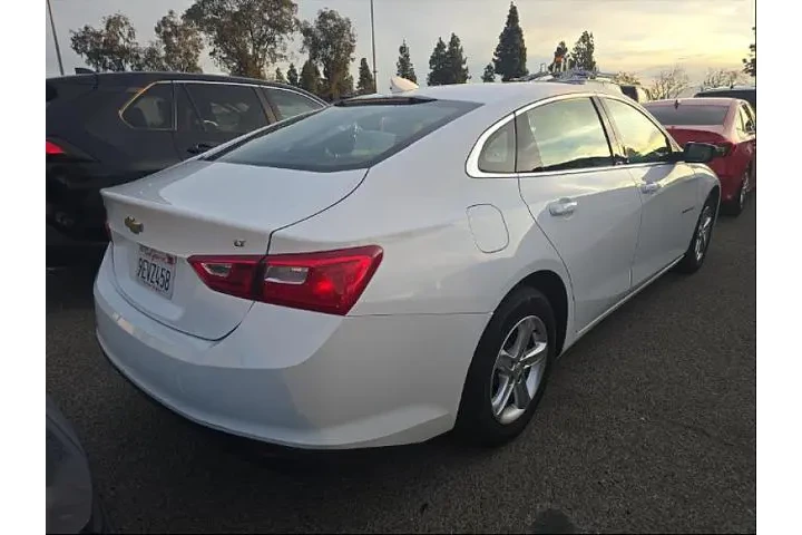 $18995 : Chevrolet Malibu 2023 LT 4dr image 3