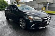 2017 Camry SE en Newburgh