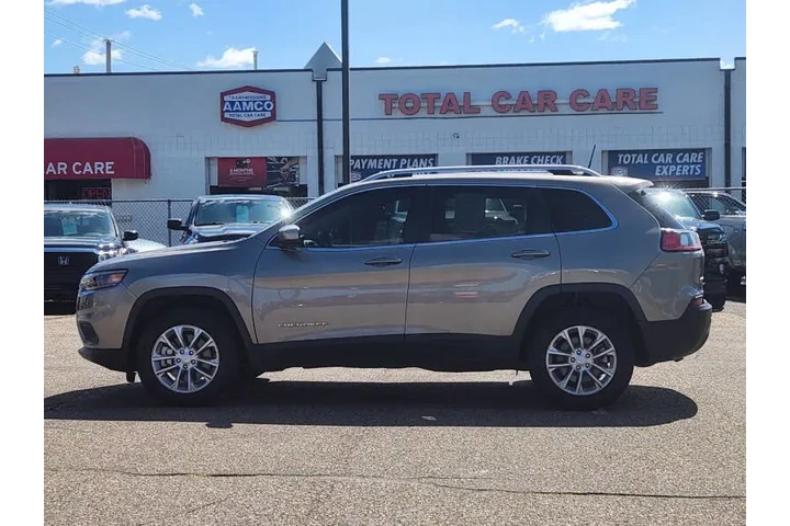 $14492 : 2019 Cherokee Latitude image 3