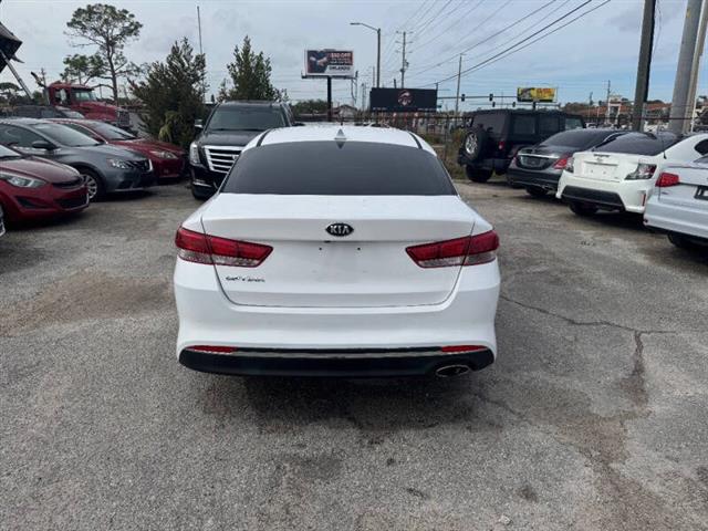 $10297 : 2018 Optima LX image 7