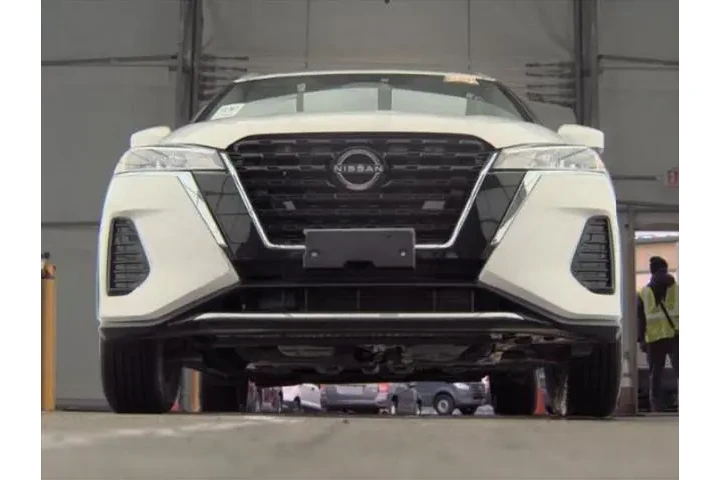 $16993 : Nissan Kicks 2022 SV 4dr Cro image 3