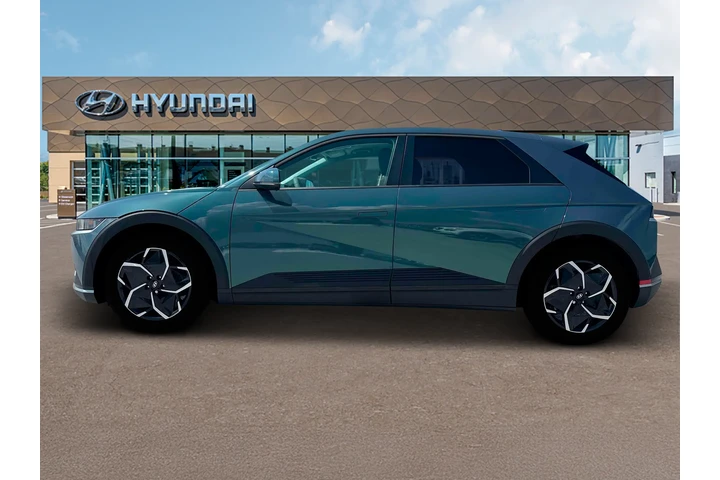 $23990 : Hyundai IONIQ 5 2024 SE 4dr image 3