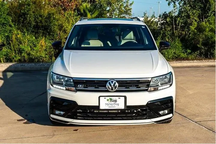 $18731 : Volkswagen Tiguan 2021 SE 4d image 2