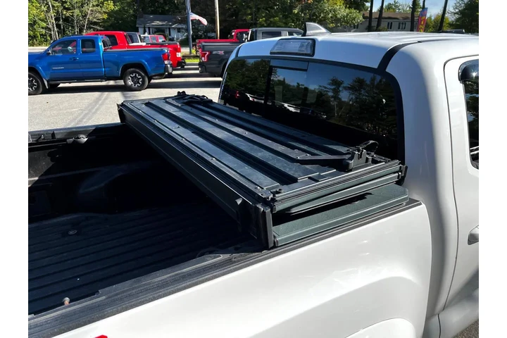 $27900 : Toyota Tacoma 2017 4x4 TRD S image 6