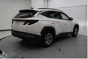 $19217 : Hyundai TUCSON 2023 SEL 4dr thumbnail