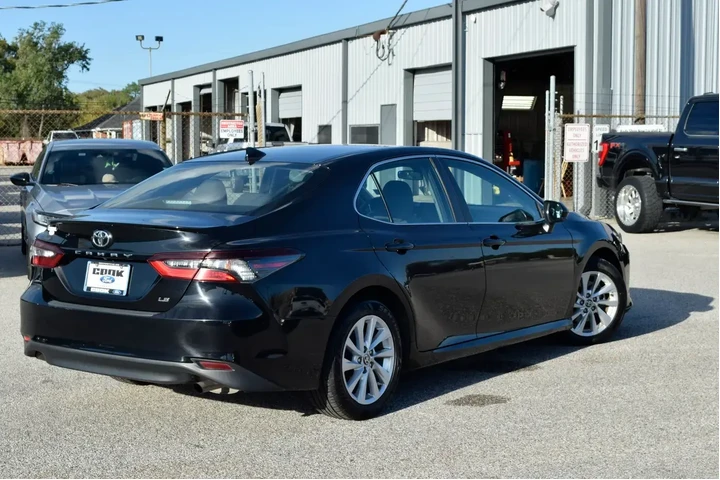 $21789 : Toyota Camry 2023 LE 4dr Sed image 10