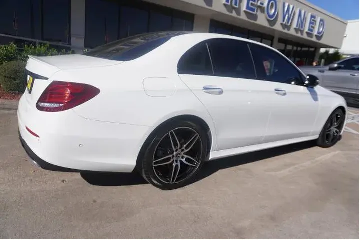 $32888 : Mercedes-Benz E-Class 2020 E image 6