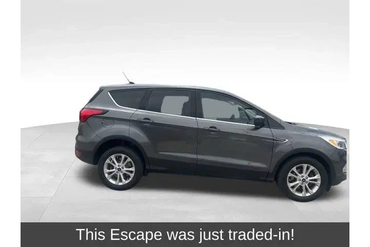 $16998 : Ford Escape 2019 SE 4dr SUV image 1