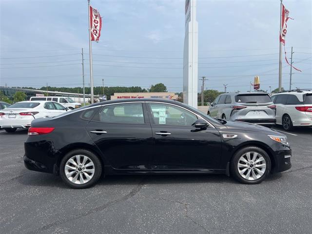 $14991 : PRE-OWNED 2018 KIA OPTIMA EX image 8