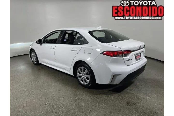 $22987 : Toyota Corolla 2024 LE 4dr S image 5