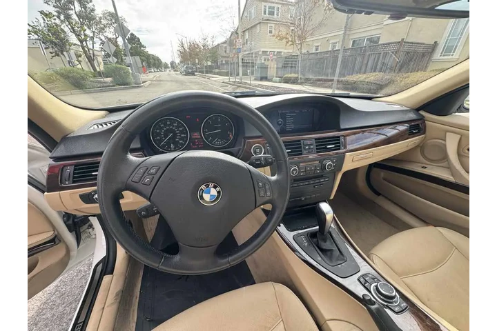 $12988 : 2011 3 Series 335d image 9
