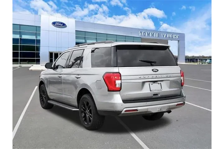 $37739 : Ford Expedition 2023 4x2 XLT image 2