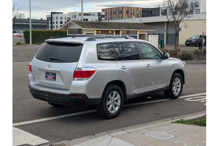 $13988 : 2013 Highlander Plus image 6